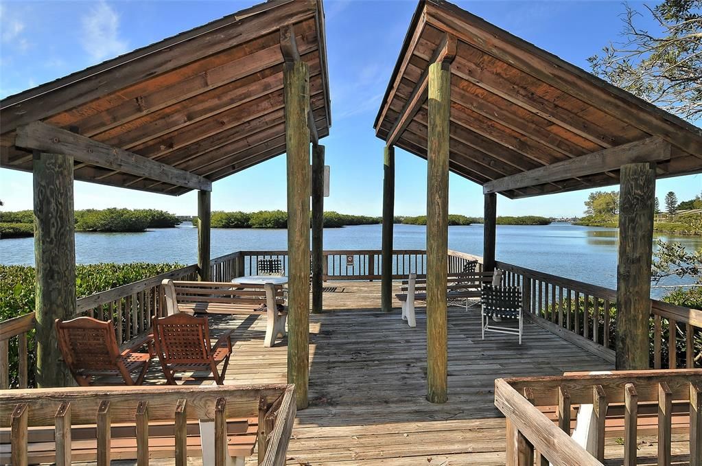 En Venta: $525,800 (2 camas, 2 baños, 1400 Pies cuadrados)