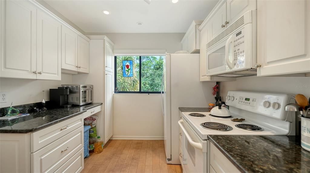 En Venta: $525,800 (2 camas, 2 baños, 1400 Pies cuadrados)