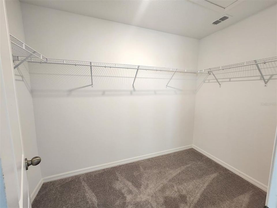 En Renta: $2,100 (3 camas, 2 baños, 1701 Pies cuadrados)