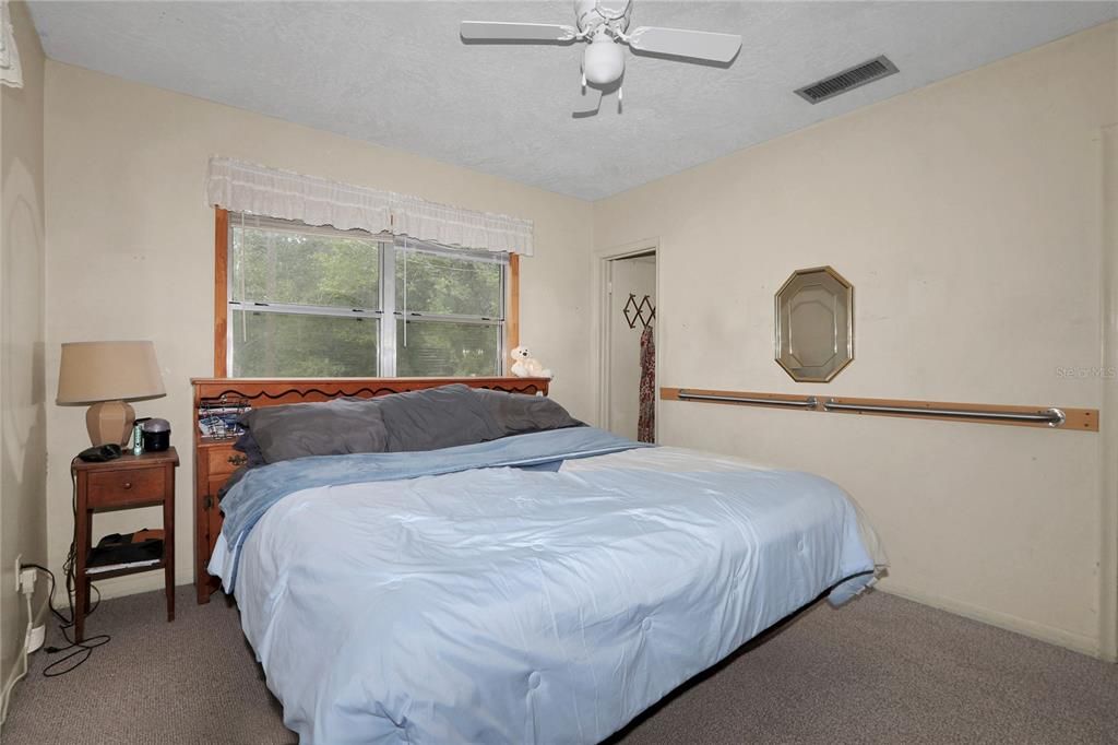 For Sale: $229,000 (3 beds, 2 baths, 1515 Square Feet)