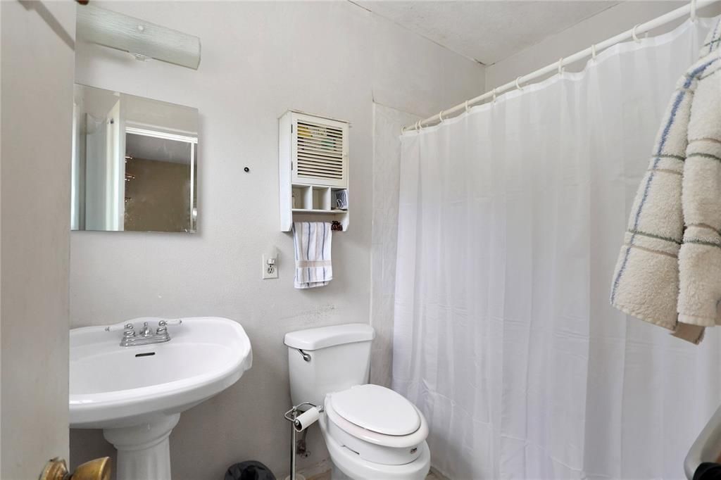 For Sale: $229,000 (3 beds, 2 baths, 1515 Square Feet)