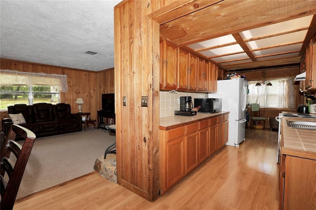 For Sale: $229,000 (3 beds, 2 baths, 1515 Square Feet)