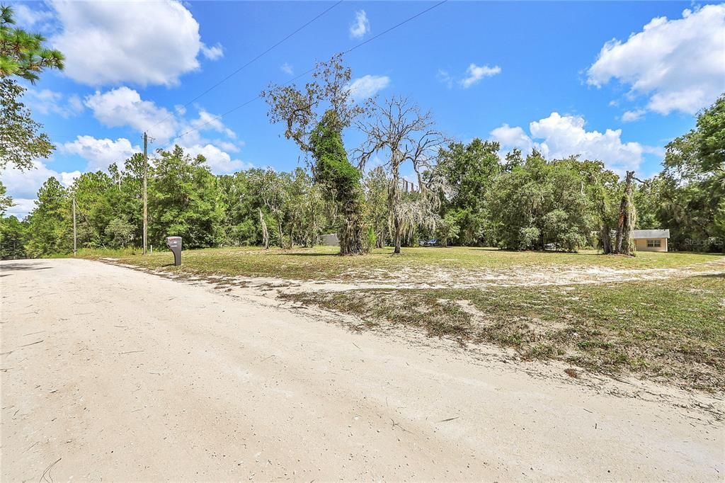 For Sale: $229,000 (3 beds, 2 baths, 1515 Square Feet)