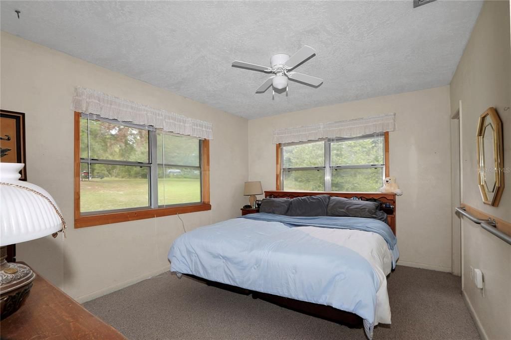 For Sale: $229,000 (3 beds, 2 baths, 1515 Square Feet)