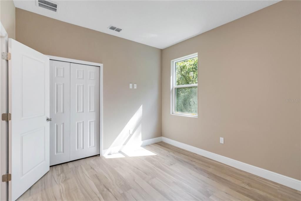 En Venta: $765,000 (5 camas, 3 baños, 2323 Pies cuadrados)