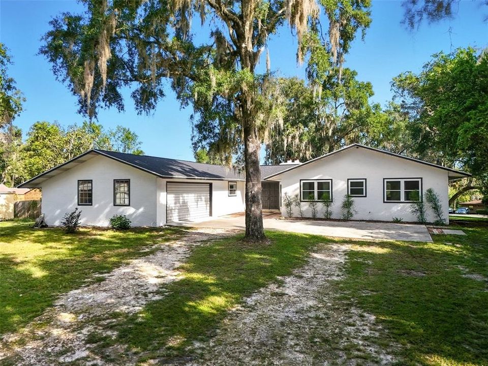 Recently Sold: $375,000 (5 beds, 3 baths, 2456 Square Feet)