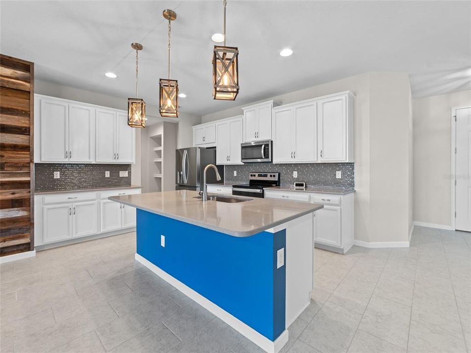 En Renta: $3,000 (4 camas, 2 baños, 2537 Pies cuadrados)