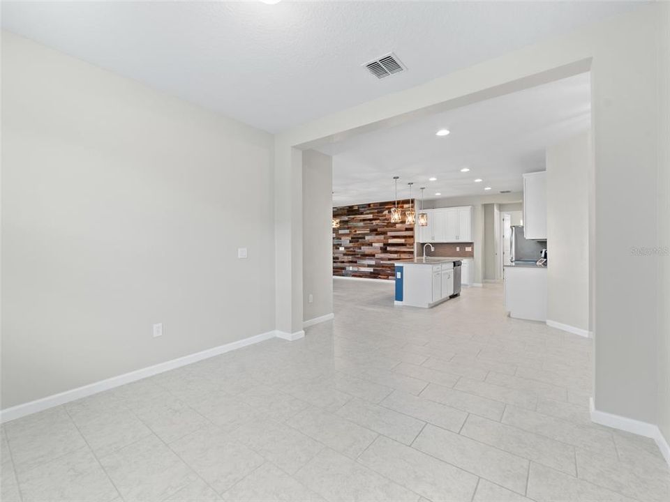 En Renta: $3,000 (4 camas, 2 baños, 2537 Pies cuadrados)