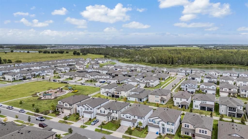 Activo con contrato: $599,900 (5 camas, 5 baños, 3761 Pies cuadrados)