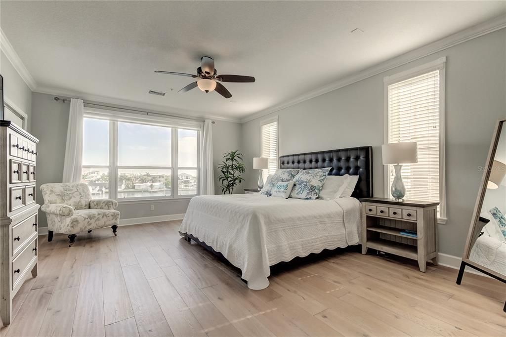 В аренду: $12,000 (3 спален, 3 ванн, 3340 Квадратных фут)