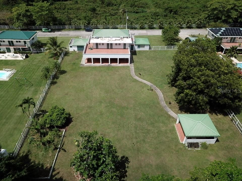 出租: $5,000 (4 贝兹, 3 浴室, 3277 平方英尺)