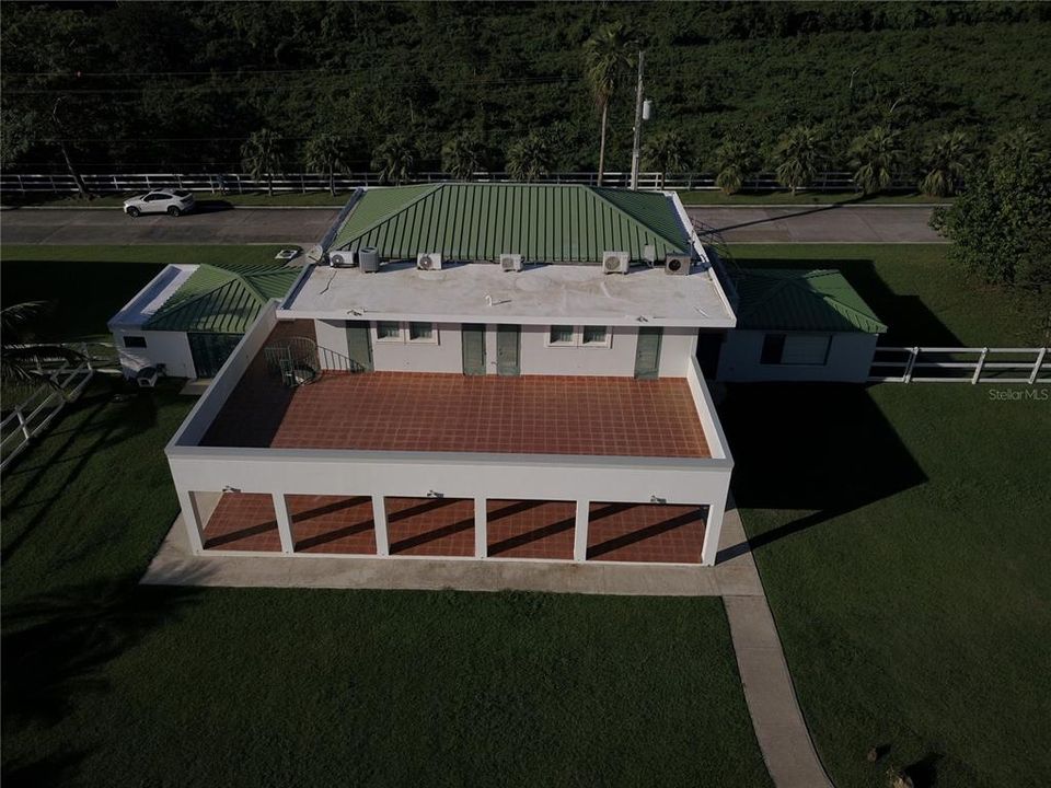 出租: $5,000 (4 贝兹, 3 浴室, 3277 平方英尺)