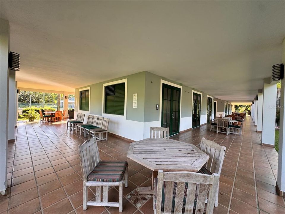 出租: $5,000 (4 贝兹, 3 浴室, 3277 平方英尺)