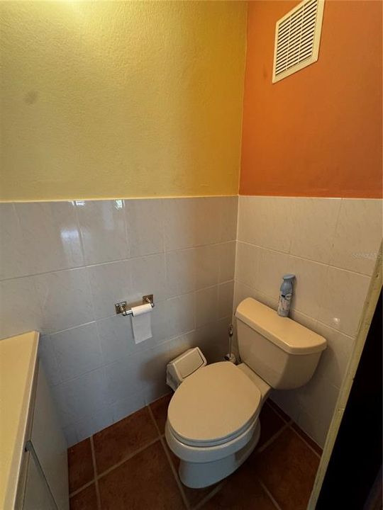 出租: $5,000 (4 贝兹, 3 浴室, 3277 平方英尺)