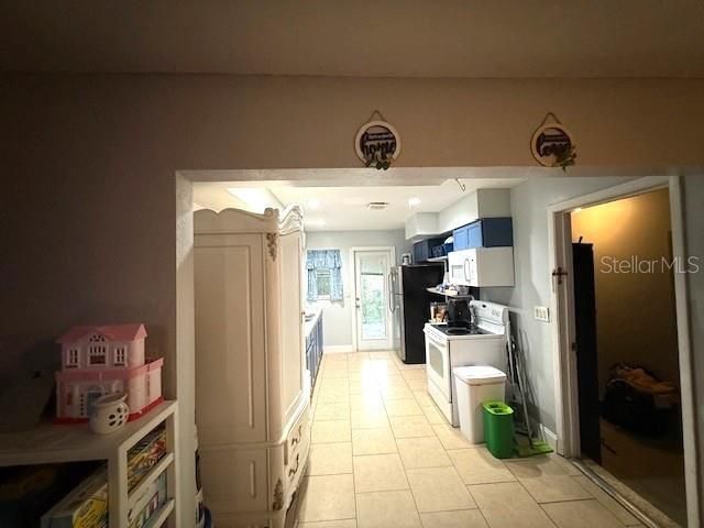 For Sale: $255,000 (3 beds, 2 baths, 1525 Square Feet)