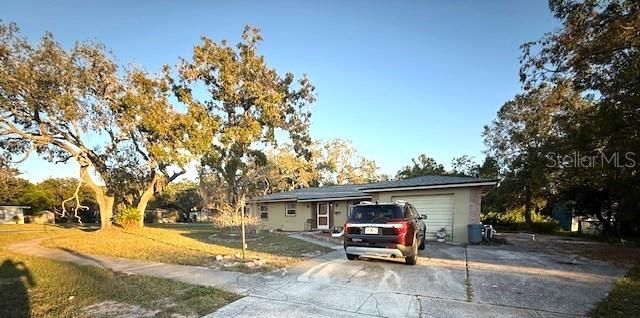 For Sale: $255,000 (3 beds, 2 baths, 1525 Square Feet)