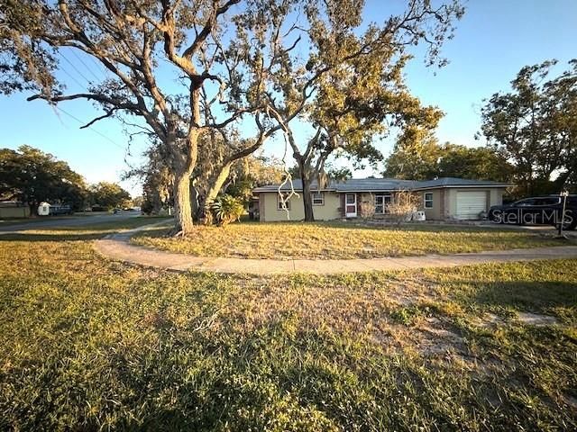 For Sale: $255,000 (3 beds, 2 baths, 1525 Square Feet)