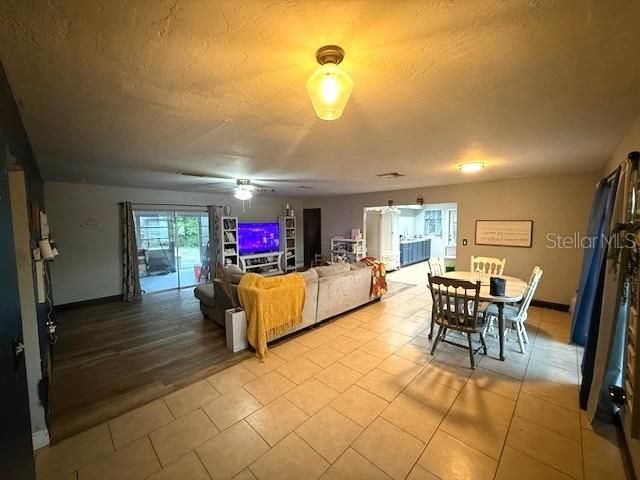 For Sale: $255,000 (3 beds, 2 baths, 1525 Square Feet)