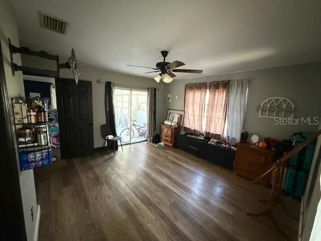 For Sale: $255,000 (3 beds, 2 baths, 1525 Square Feet)