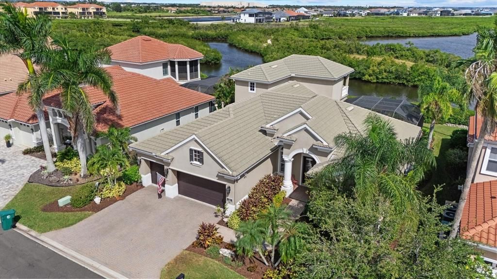 En Venta: $1,695,000 (4 camas, 4 baños, 3245 Pies cuadrados)