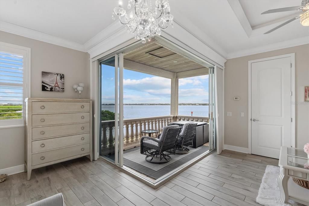 En Venta: $1,695,000 (4 camas, 4 baños, 3245 Pies cuadrados)