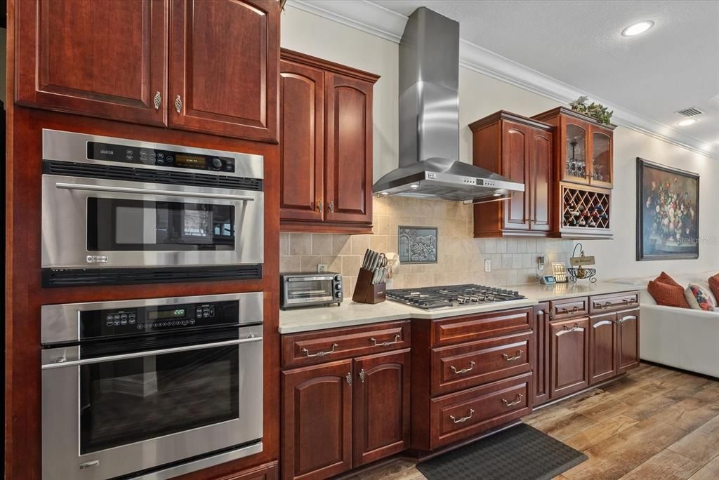 En Venta: $1,695,000 (4 camas, 4 baños, 3245 Pies cuadrados)