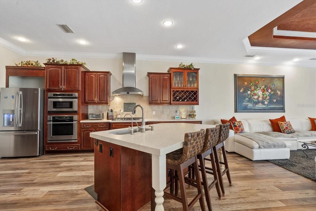 En Venta: $1,695,000 (4 camas, 4 baños, 3245 Pies cuadrados)