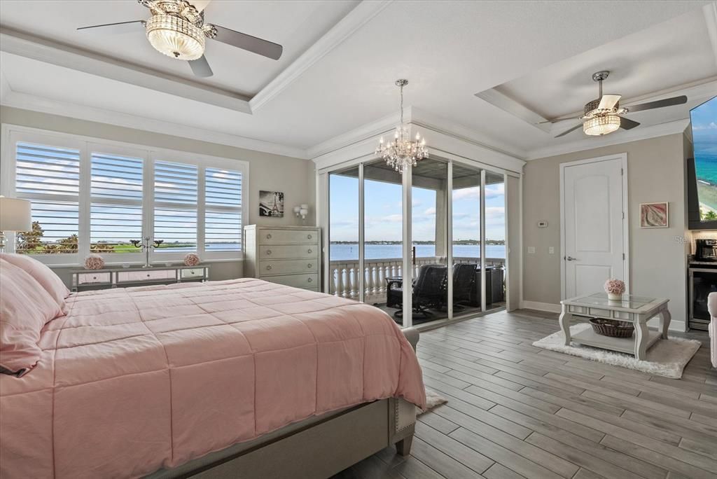 En Venta: $1,695,000 (4 camas, 4 baños, 3245 Pies cuadrados)