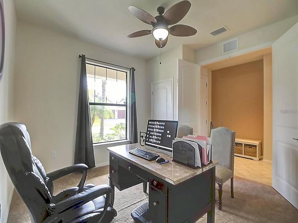 En Venta: $599,900 (5 camas, 2 baños, 2832 Pies cuadrados)