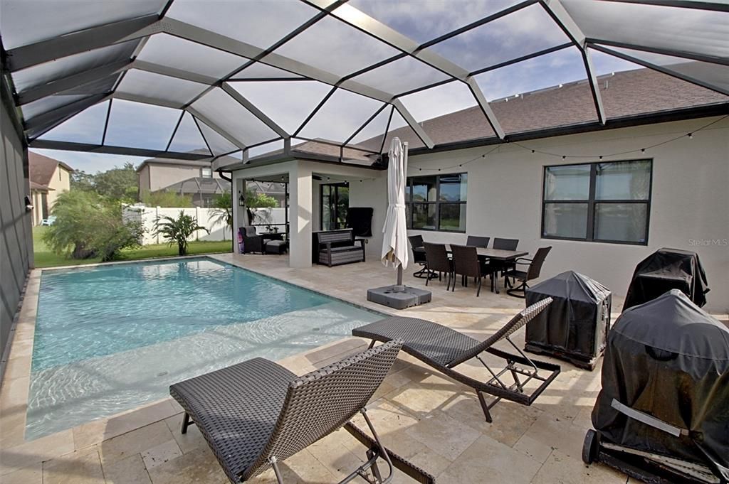 En Venta: $599,900 (5 camas, 2 baños, 2832 Pies cuadrados)