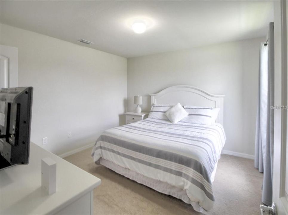 En Venta: $599,900 (5 camas, 2 baños, 2832 Pies cuadrados)