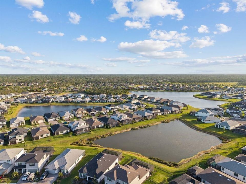 En Venta: $599,900 (5 camas, 2 baños, 2832 Pies cuadrados)