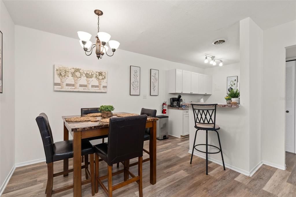 На продажу: $123,000 (1 спален, 1 ванн, 574 Квадратных фут)