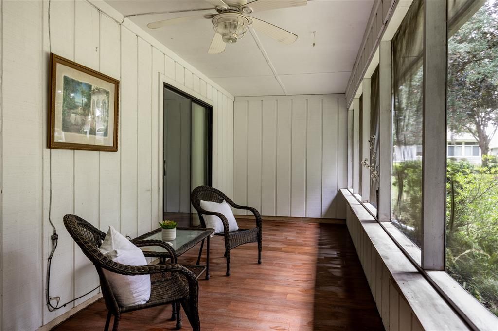 Active With Contract: $225,000 (2 beds, 2 baths, 1165 Square Feet)