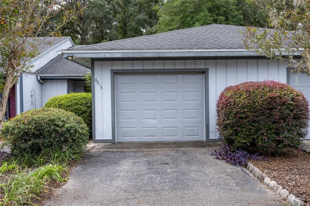 Active With Contract: $225,000 (2 beds, 2 baths, 1165 Square Feet)