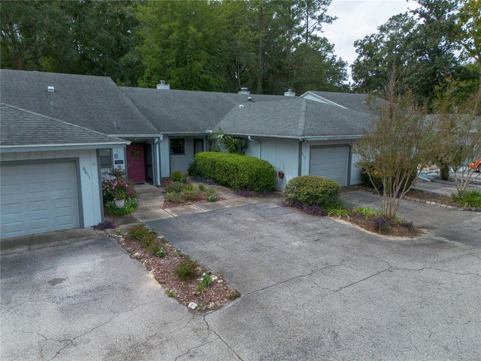 Active With Contract: $225,000 (2 beds, 2 baths, 1165 Square Feet)