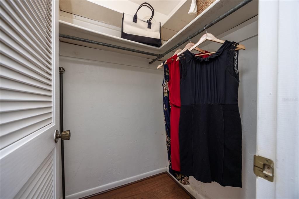 Active With Contract: $225,000 (2 beds, 2 baths, 1165 Square Feet)