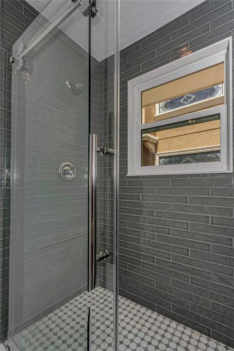 Activo con contrato: $725,000 (3 camas, 1 baños, 912 Pies cuadrados)