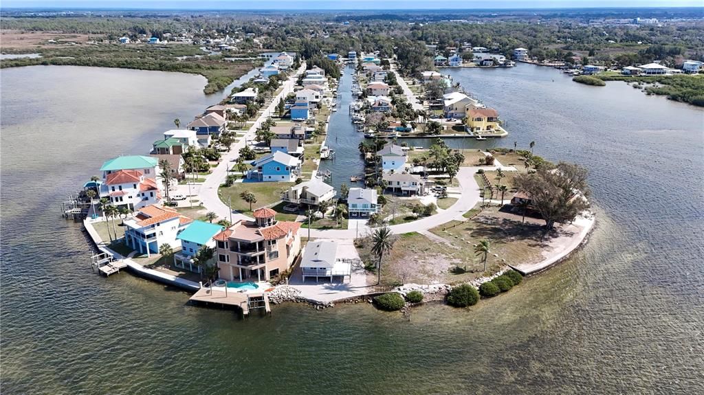 Activo con contrato: $725,000 (3 camas, 1 baños, 912 Pies cuadrados)