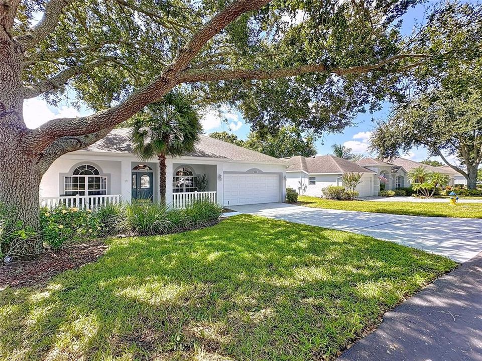 Activo con contrato: $320,000 (3 camas, 2 baños, 1892 Pies cuadrados)