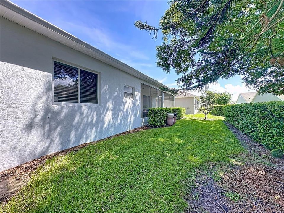 Activo con contrato: $320,000 (3 camas, 2 baños, 1892 Pies cuadrados)