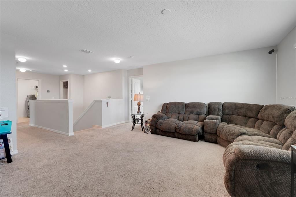 For Sale: $390,000 (5 beds, 3 baths, 3075 Square Feet)