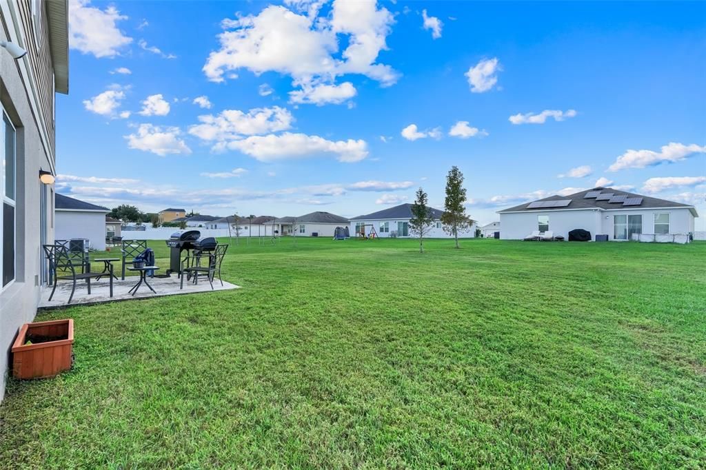 For Sale: $390,000 (5 beds, 3 baths, 3075 Square Feet)