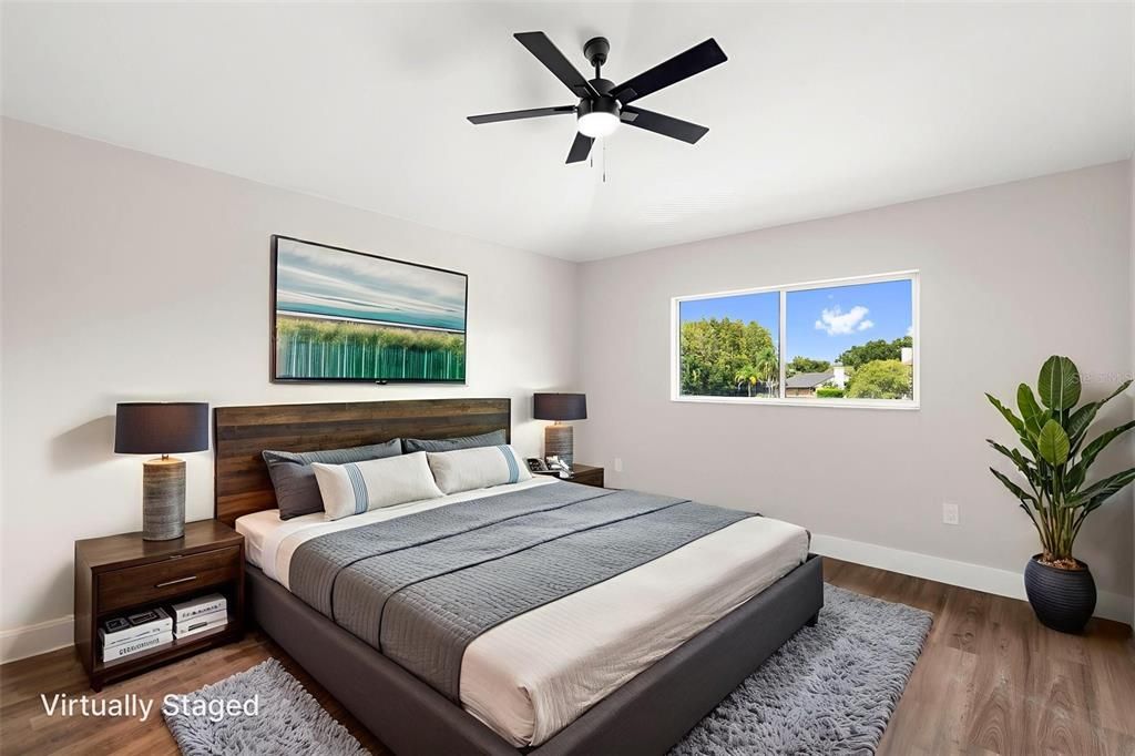 合同活跃: $744,900 (5 贝兹, 2 浴室, 3232 平方英尺)