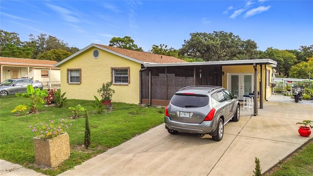 合同活跃: $249,900 (3 贝兹, 2 浴室, 1348 平方英尺)