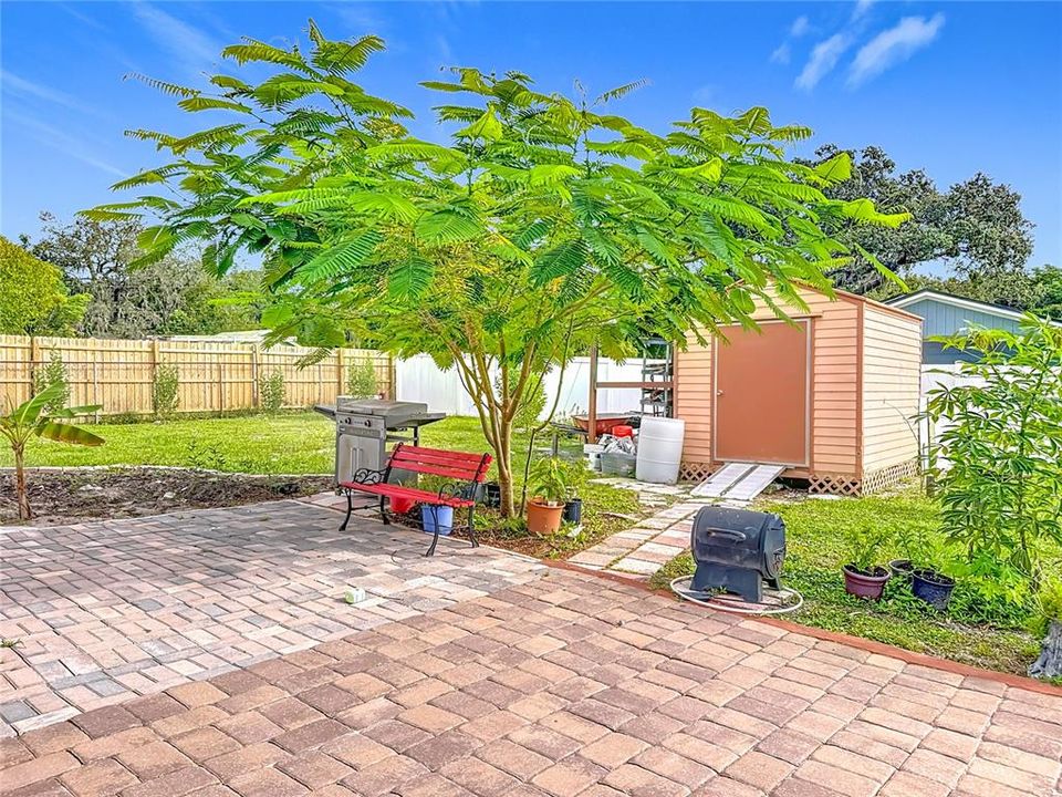 合同活跃: $249,900 (3 贝兹, 2 浴室, 1348 平方英尺)