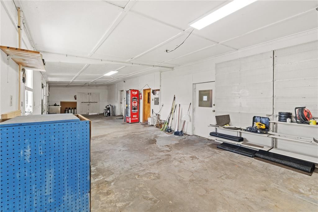 For Sale: $450,000 (0 beds, 0 baths, 4144 Square Feet)