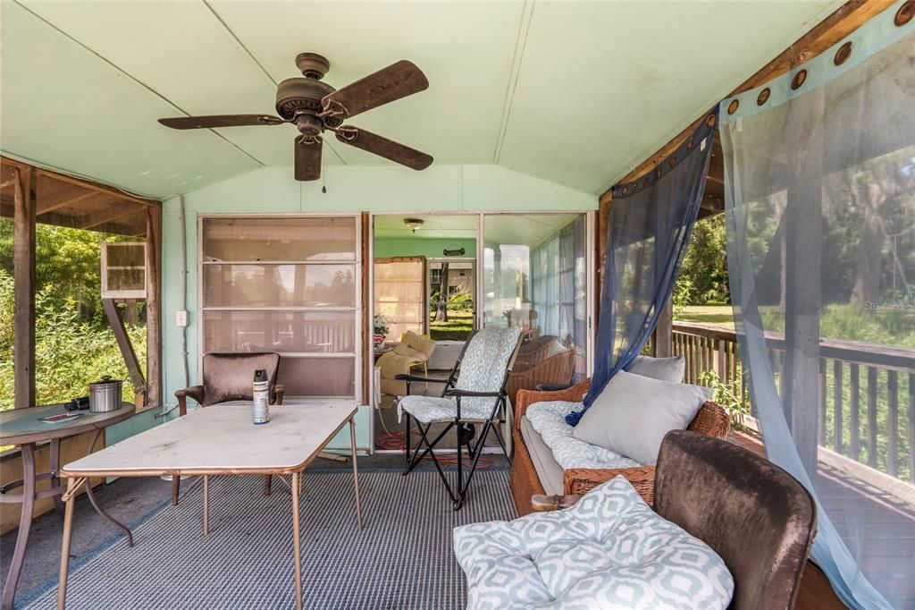 En Venta: $995,405 (4 camas, 3 baños, 3169 Pies cuadrados)