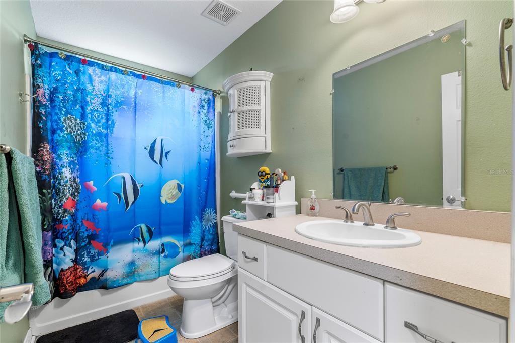 En Venta: $995,405 (4 camas, 3 baños, 3169 Pies cuadrados)