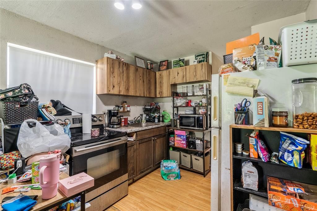 En Venta: $995,405 (4 camas, 3 baños, 3169 Pies cuadrados)